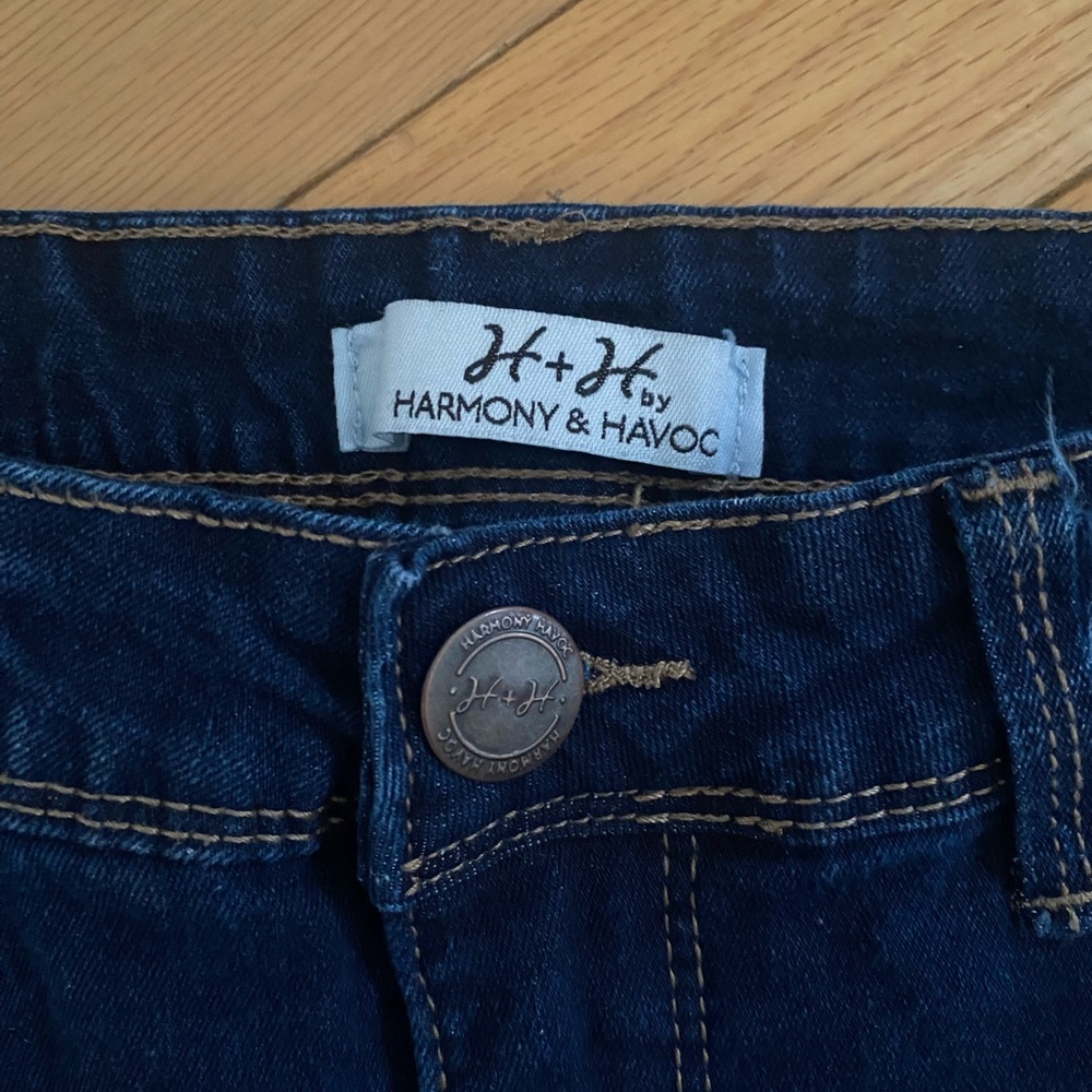 Women's Dark Indigo Distressed Skinny Jeans - Picture 4 of 4
